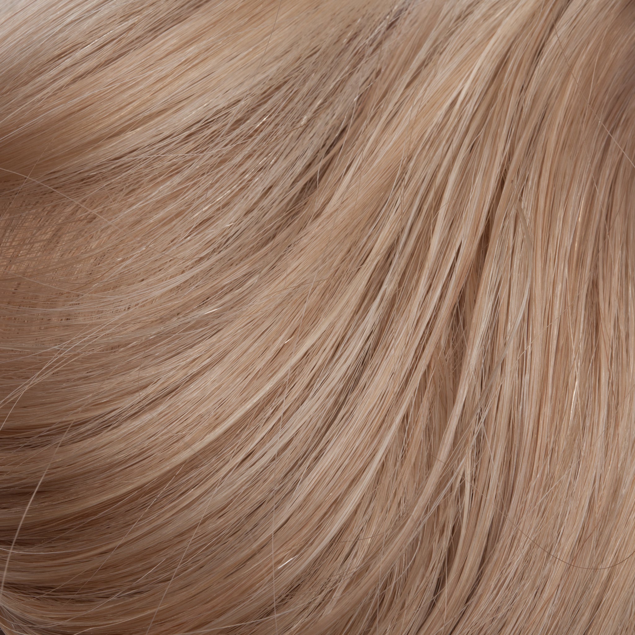 Tape Hair Extension in R16/18