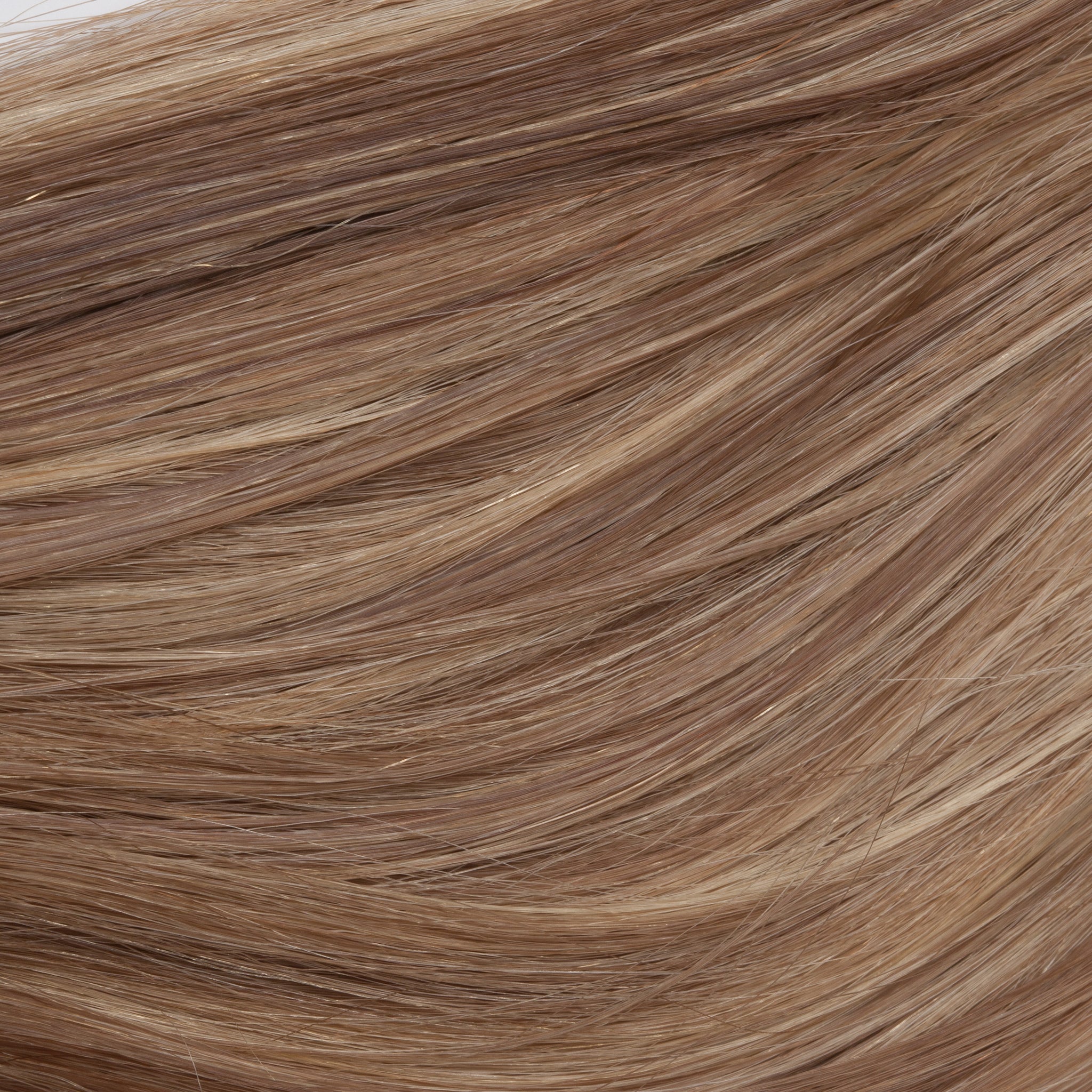 Tape Hair Extension in R8/24